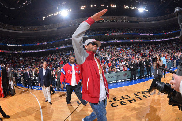 记者：切尔西中场霍尔加盟埃弗顿的转会费为2400万镑+浮动