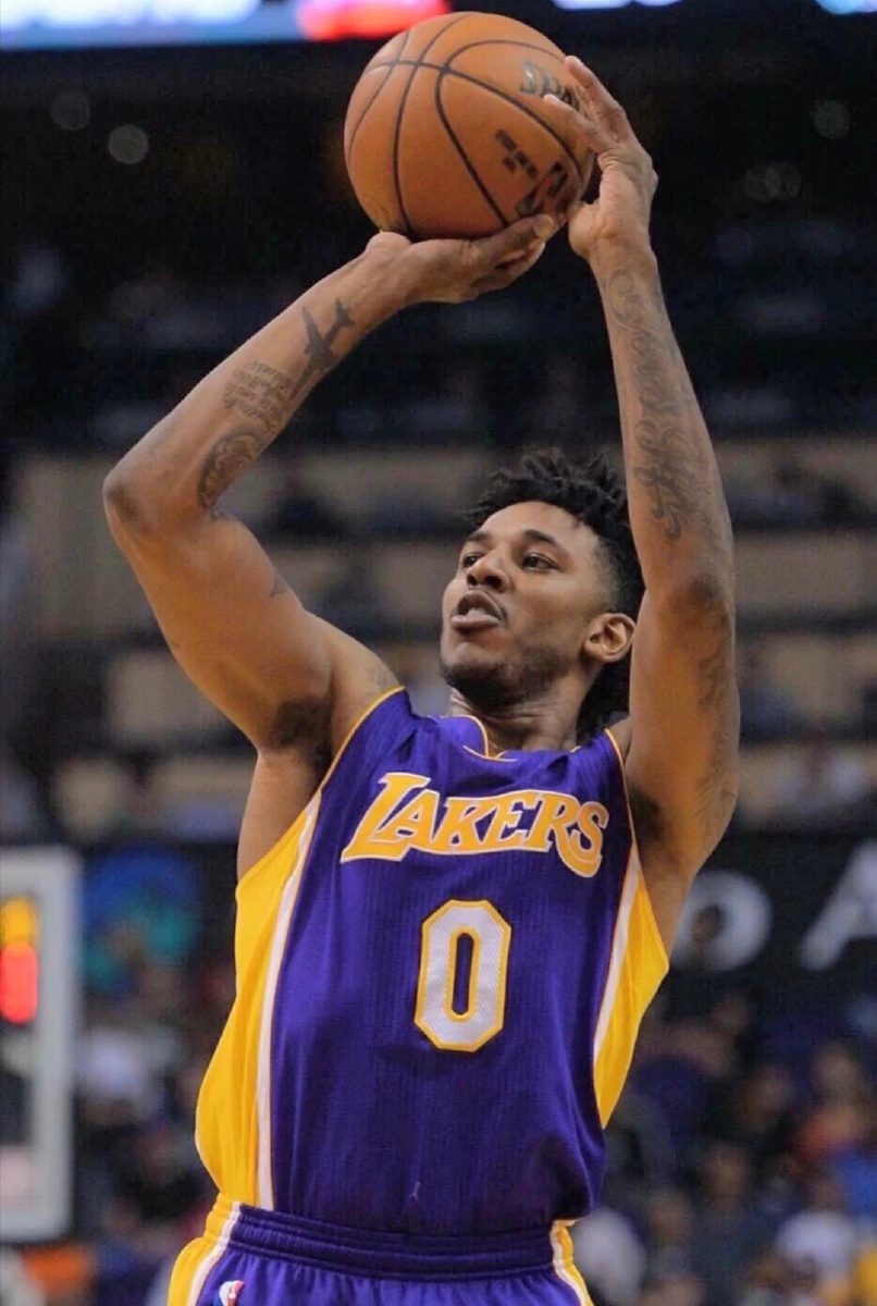 诺兰·莱恩在退役演说中表示，他最感谢的是那些接住他火球的捕手们