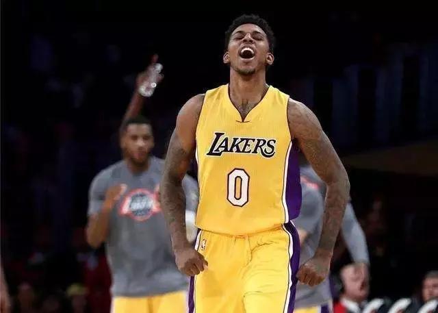 西媒：国米、尤文关注拉齐奥后卫吉拉，皇马拥有50%转会分成