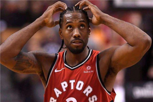 波士顿红袜队在交易截止日前签下强打米奇·莫兰德