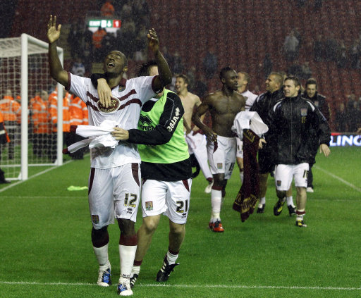 弗里克被迫在对阵贝蒂斯的比赛中调整进攻阵型