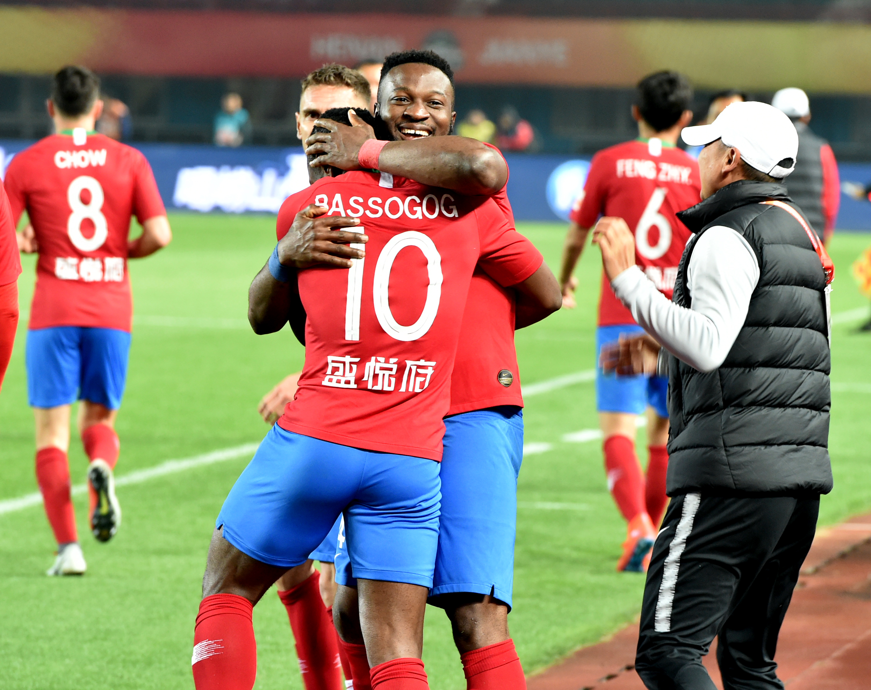 莱切vs都灵：班达、法尔科内首发，切-亚当斯、弗拉希奇出战